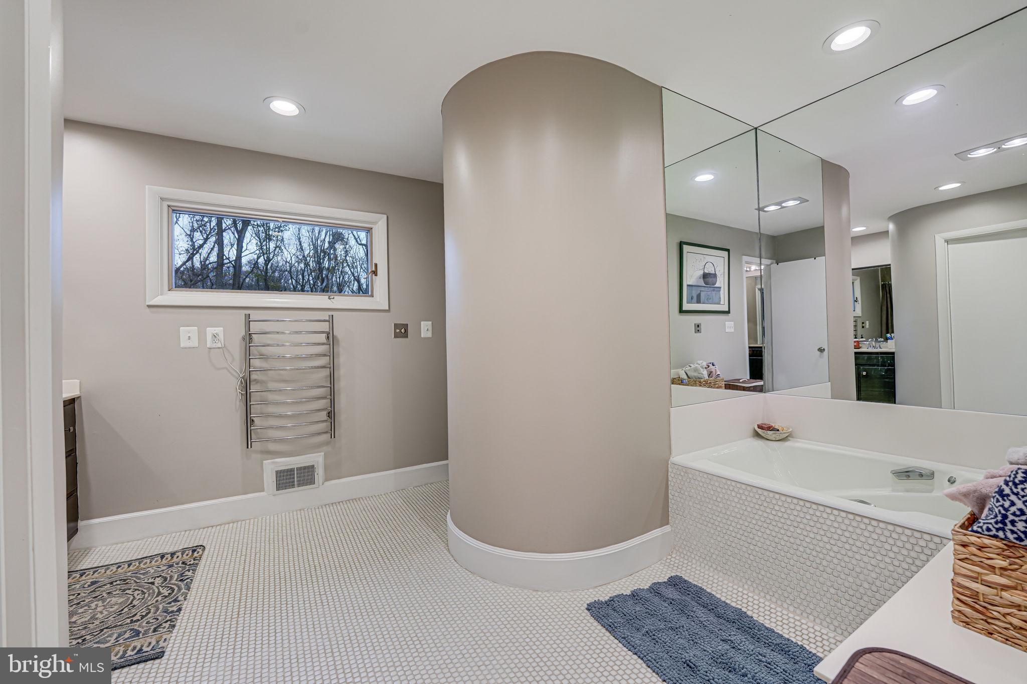 DARNESTOWN OUTSIDE - Residential