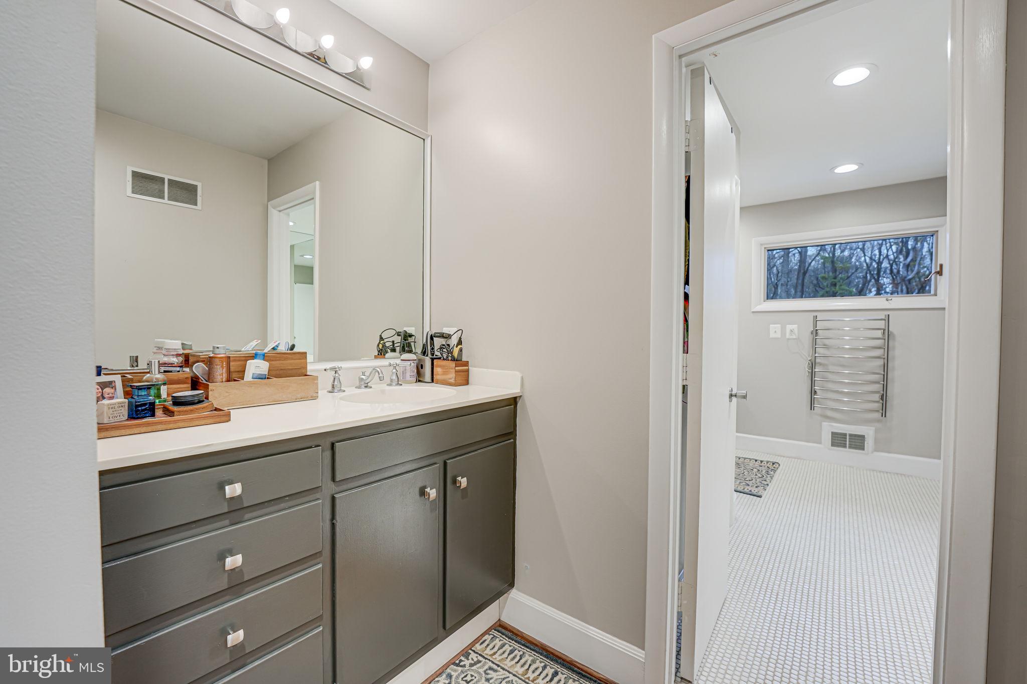 DARNESTOWN OUTSIDE - Residential