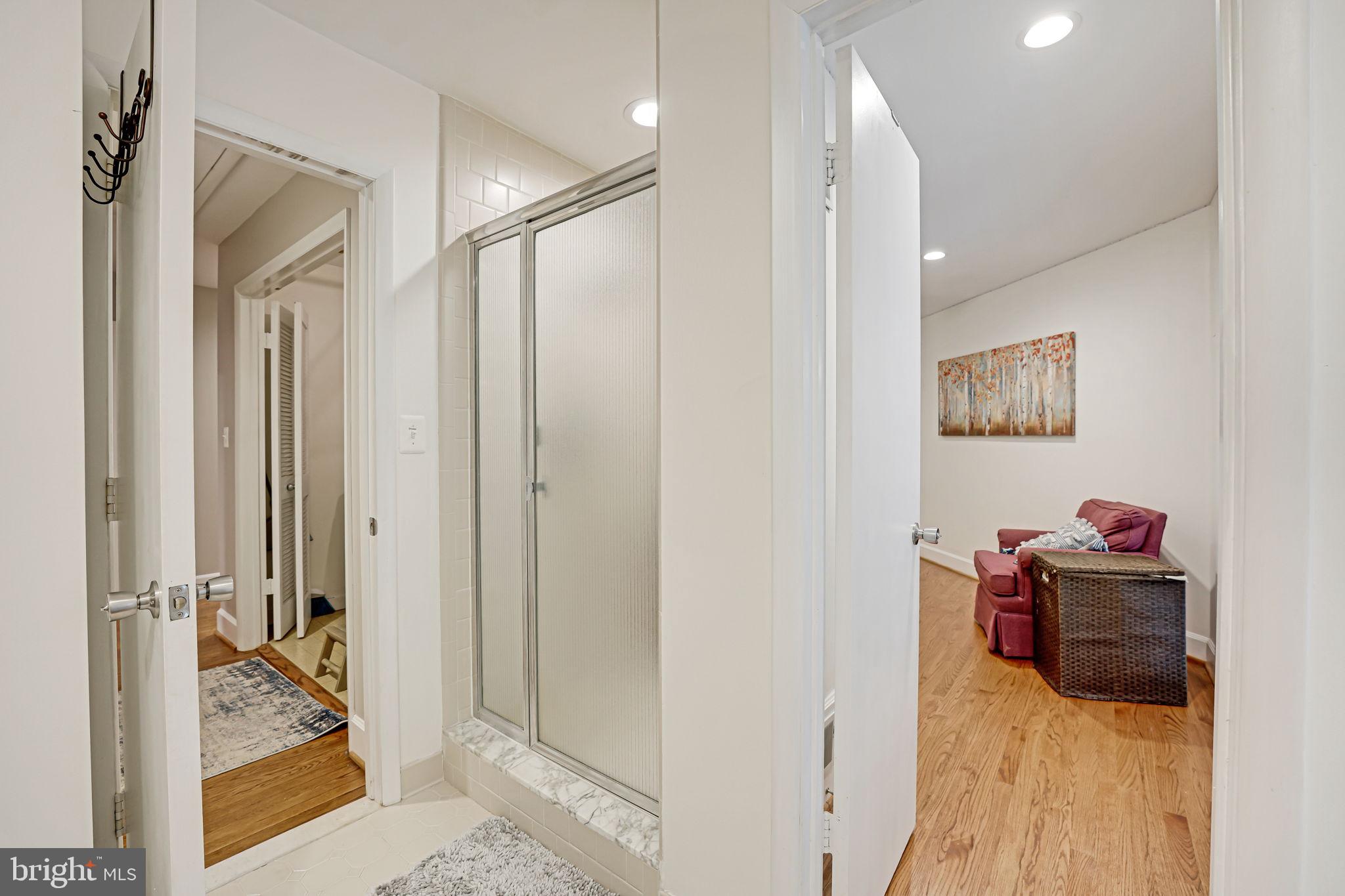 DARNESTOWN OUTSIDE - Residential