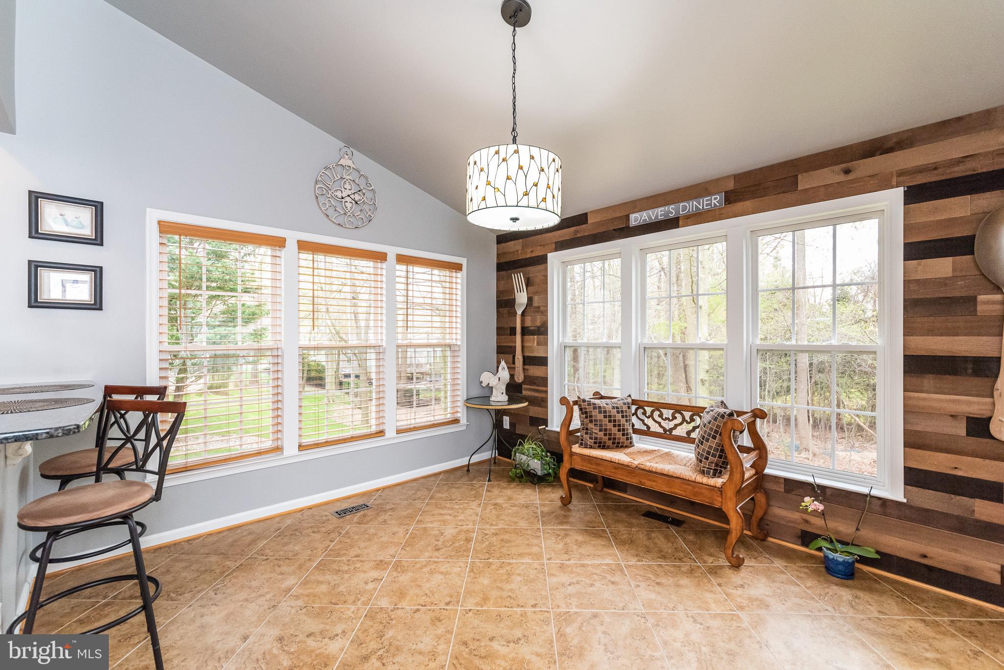 VINEYARD OAK - Residential