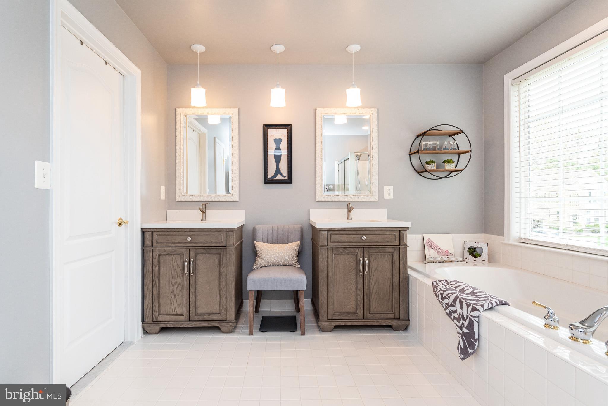 VINEYARD OAK - Residential