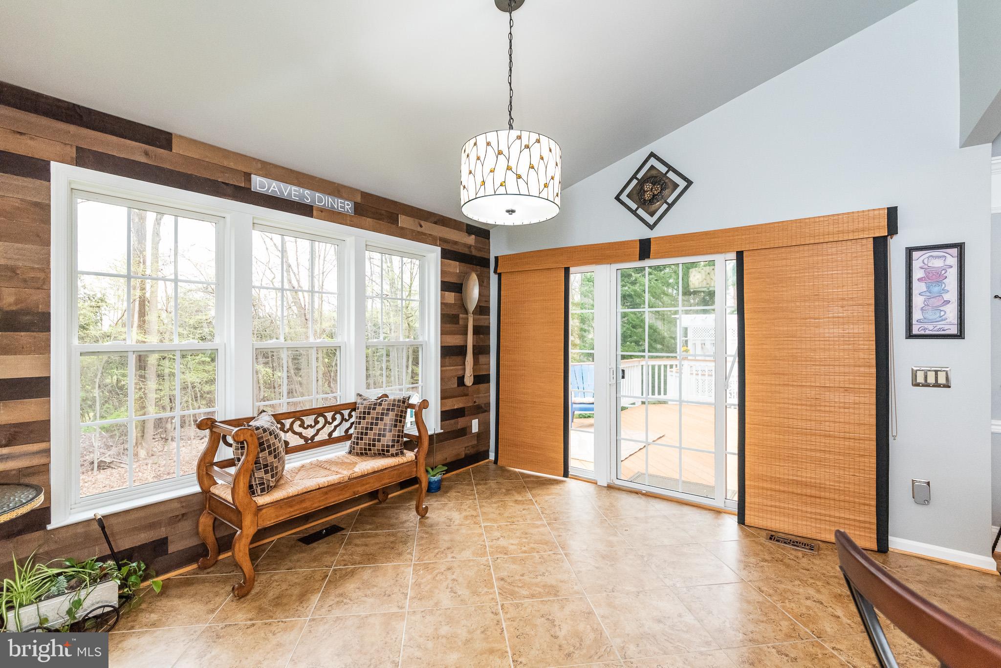 VINEYARD OAK - Residential