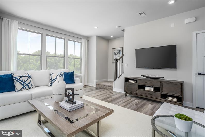 WELLINGTON - Residential