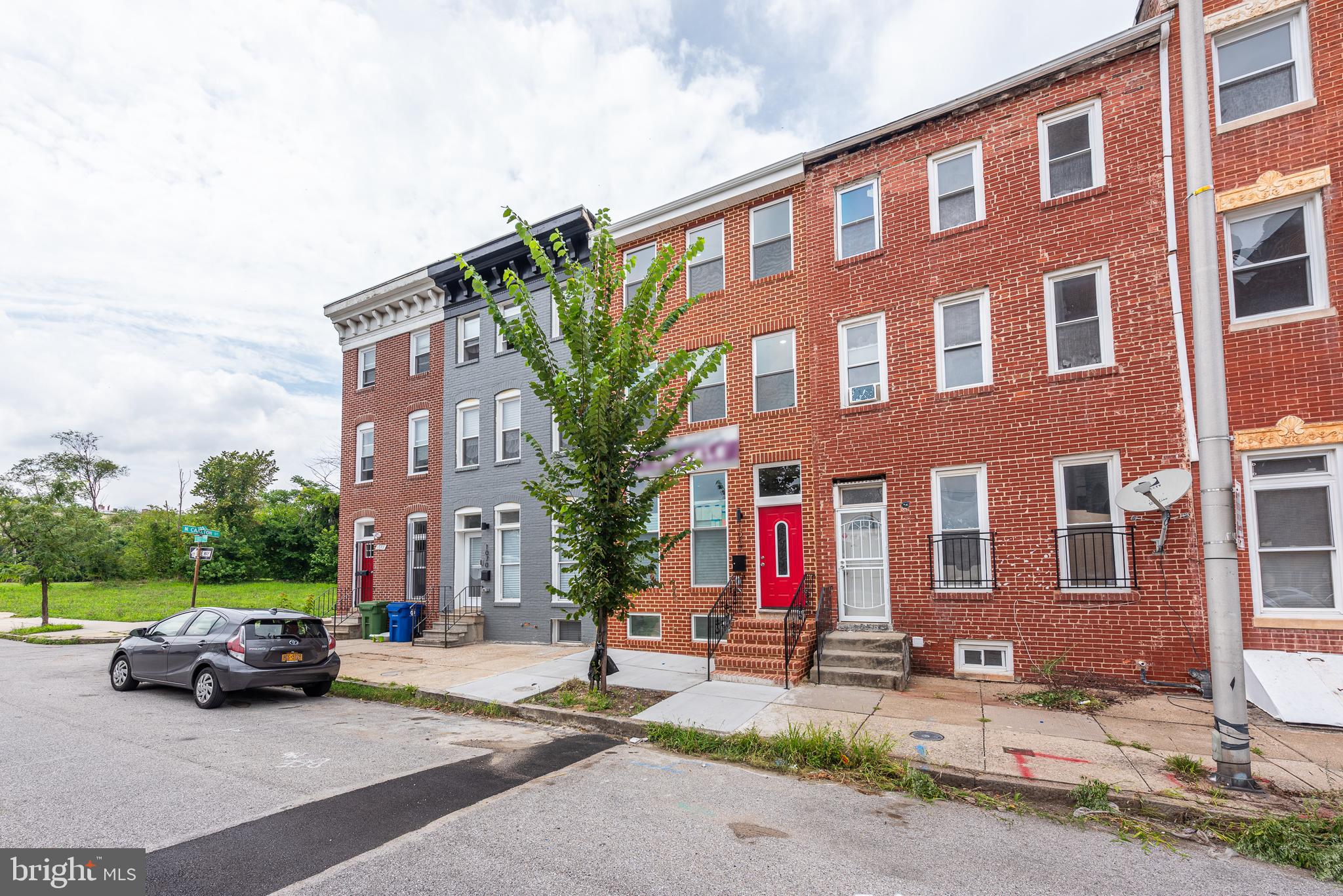 HOLLINS MARKET - Residential