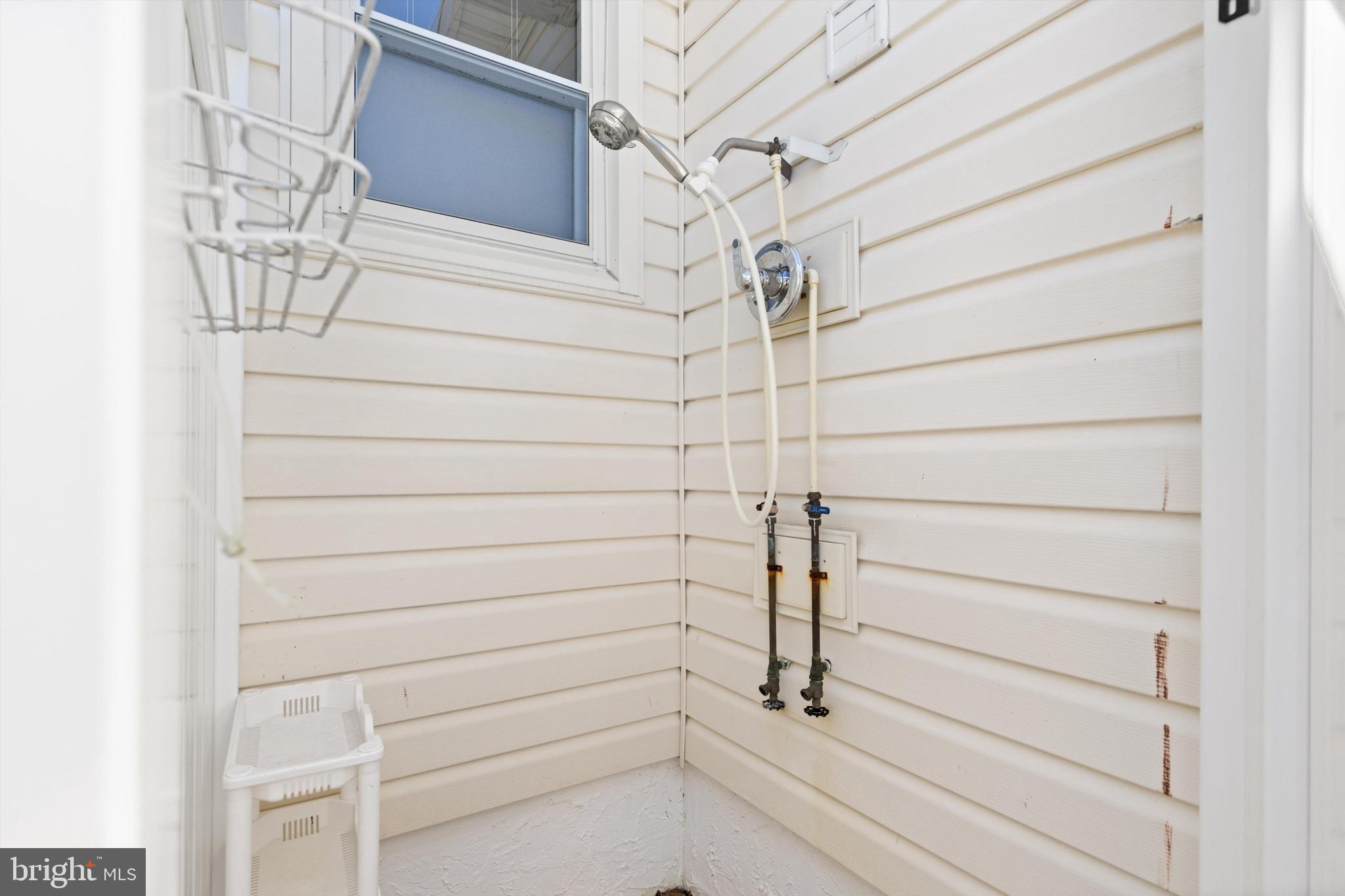 CAINE KEYS II - Residential