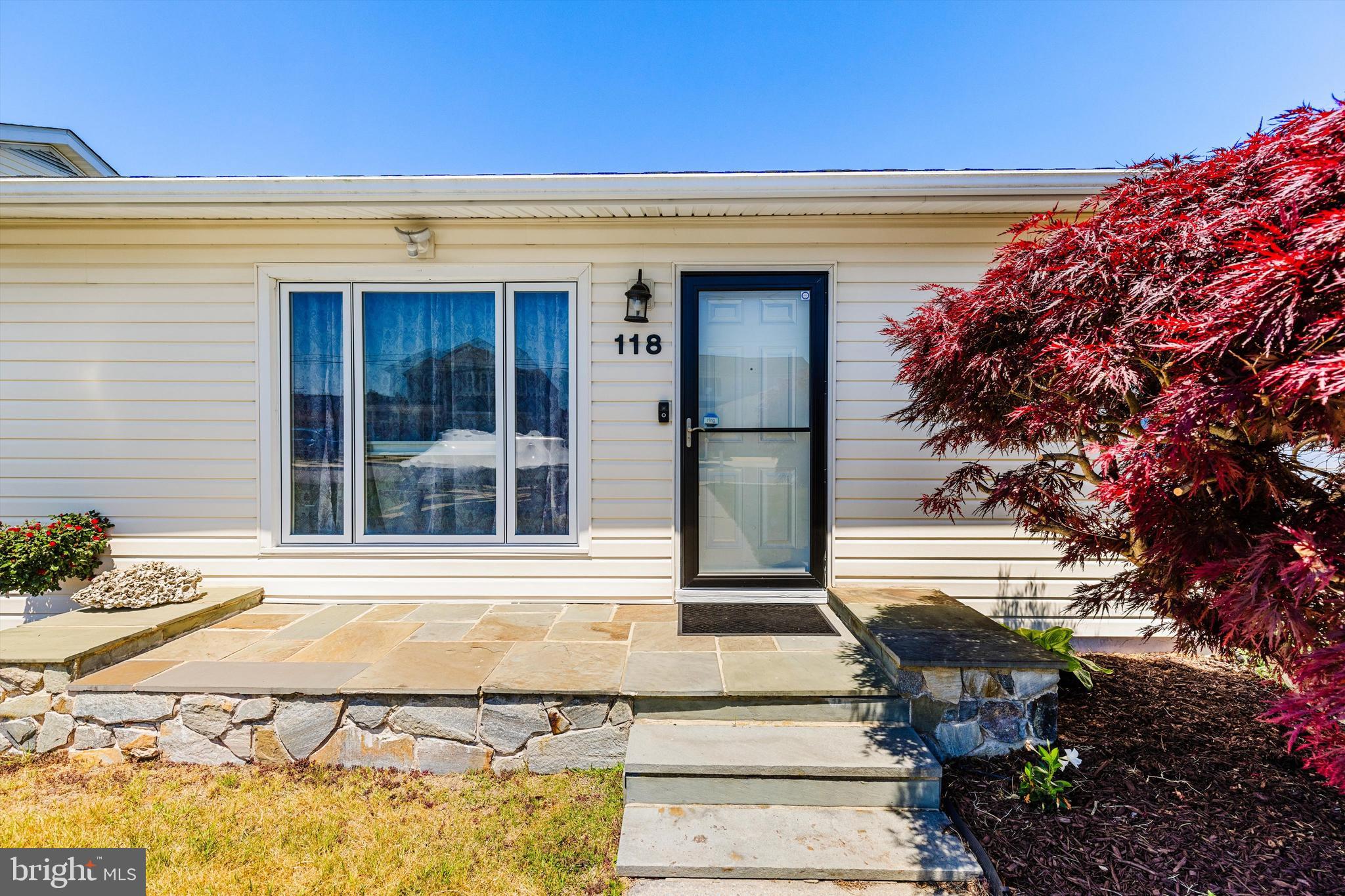 118 WINTER HARBOR DRIVE