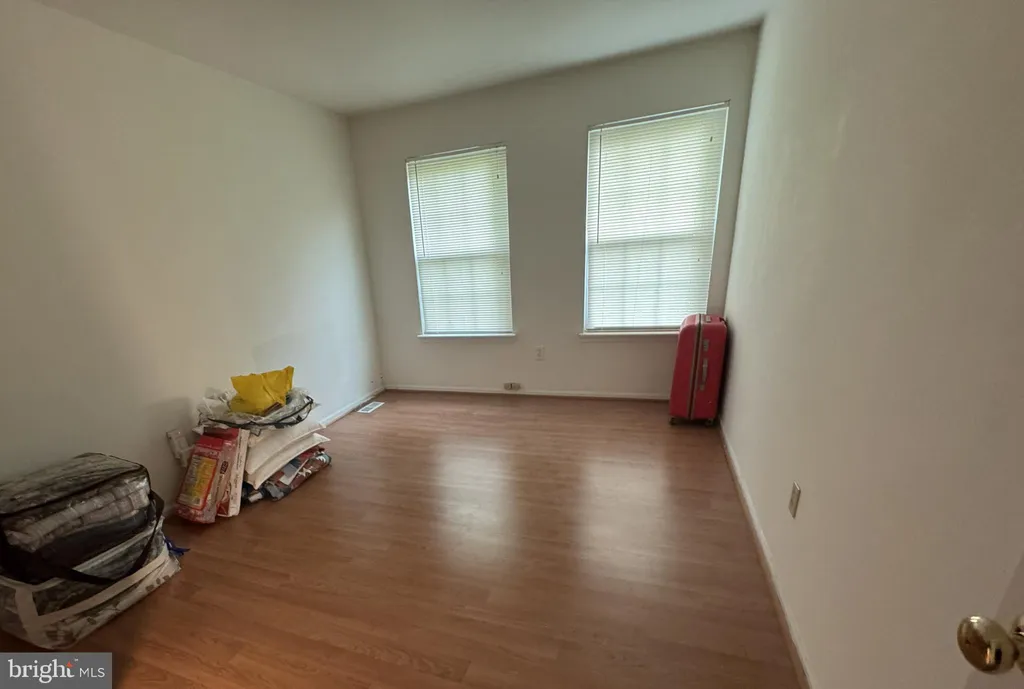 Additional image 11 of 35 Almond Drive, Somerset, NJ 08873