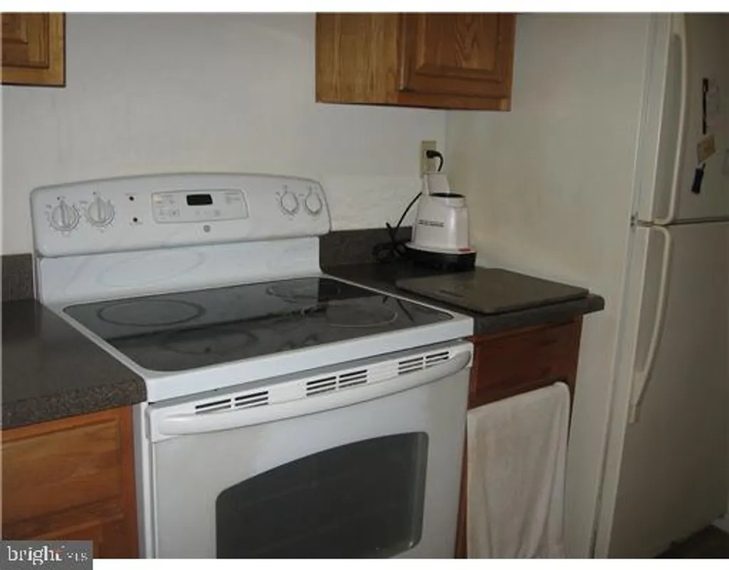 Additional image 8 of 35 Almond Drive, Somerset, NJ 08873
