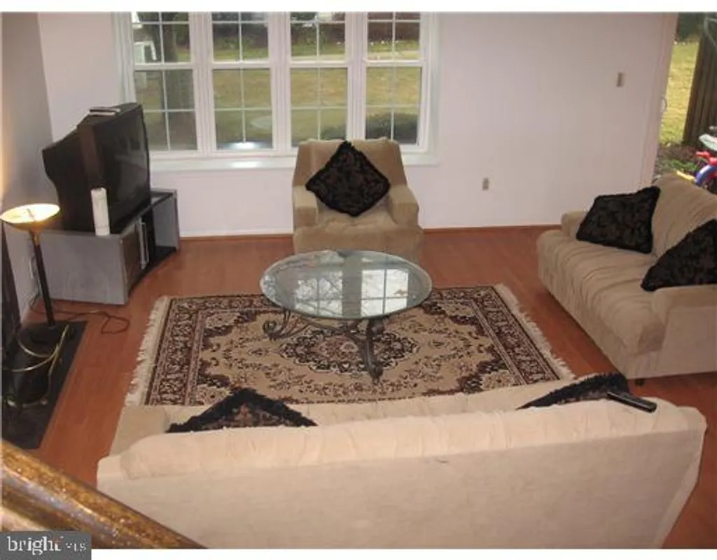 Additional image 5 of 35 Almond Drive, Somerset, NJ 08873