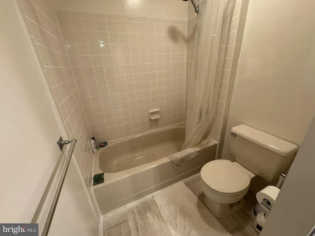 Additional image 13 of 35 Almond Drive, Somerset, NJ 08873