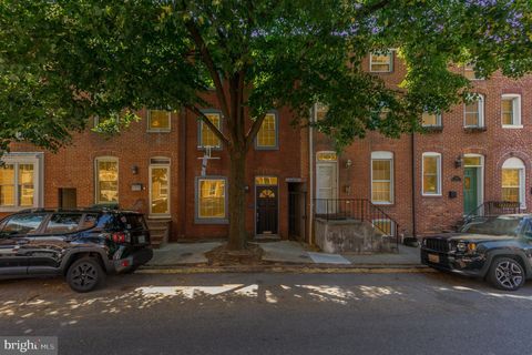 Townhouse For Rent - 1118 Riverside Avenue<br/> BALTIMORE, MD 21230