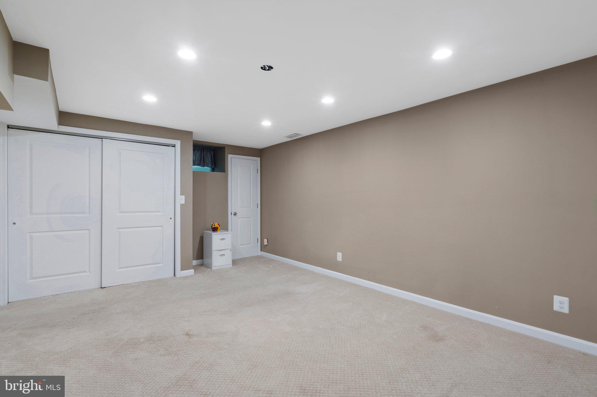 GRANBY WOODS - Residential