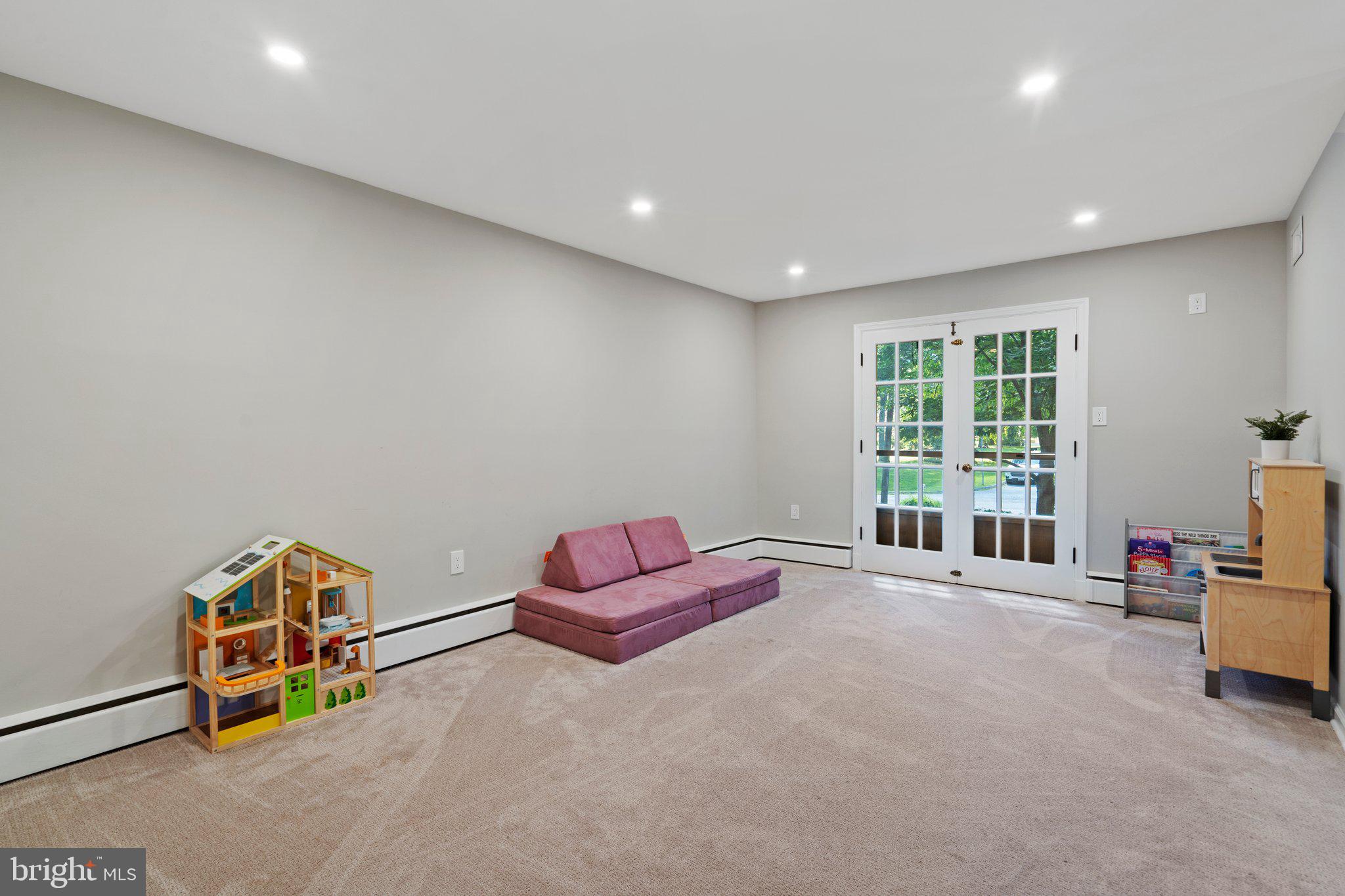 GRANBY WOODS - Residential