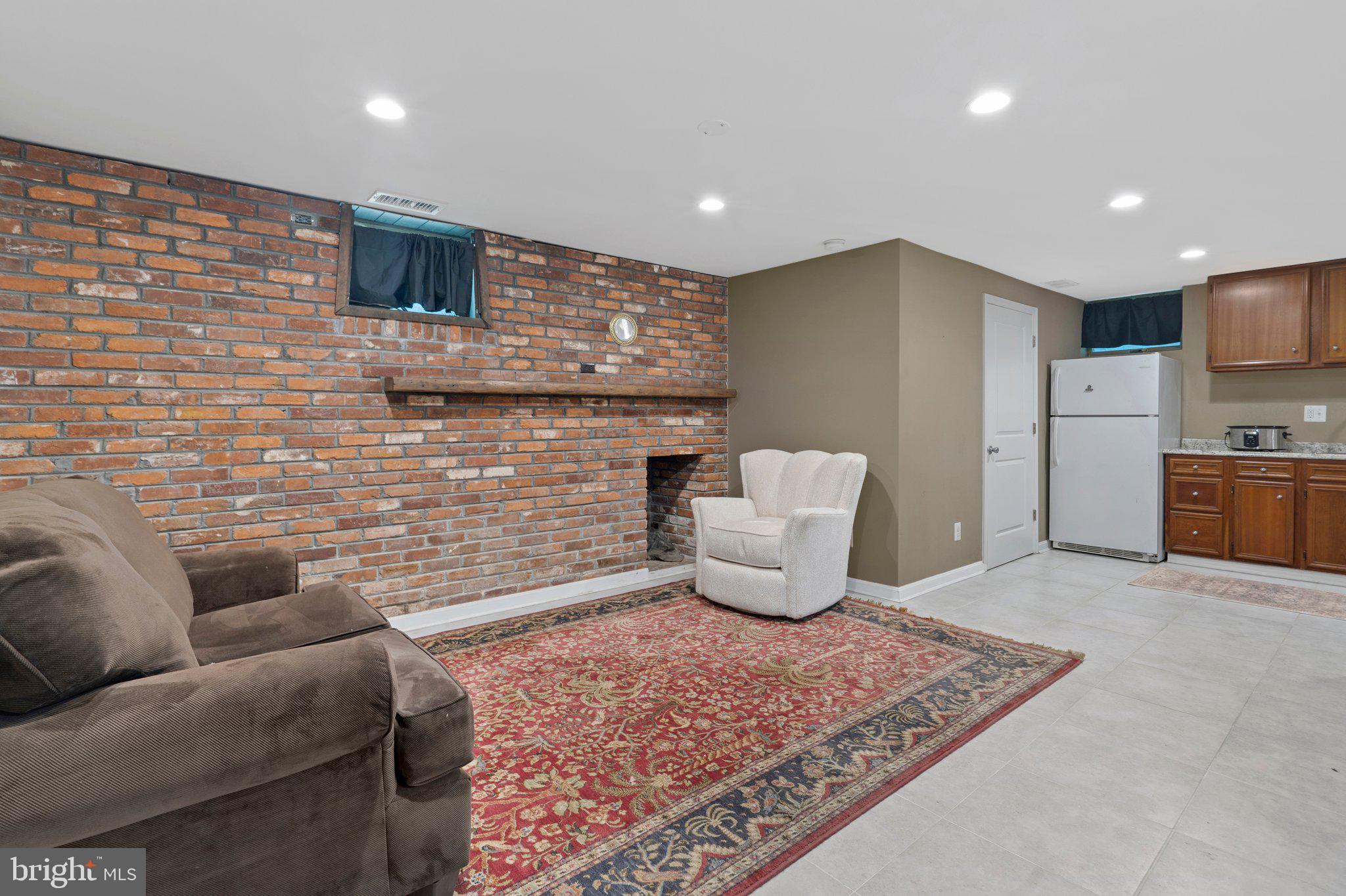 GRANBY WOODS - Residential