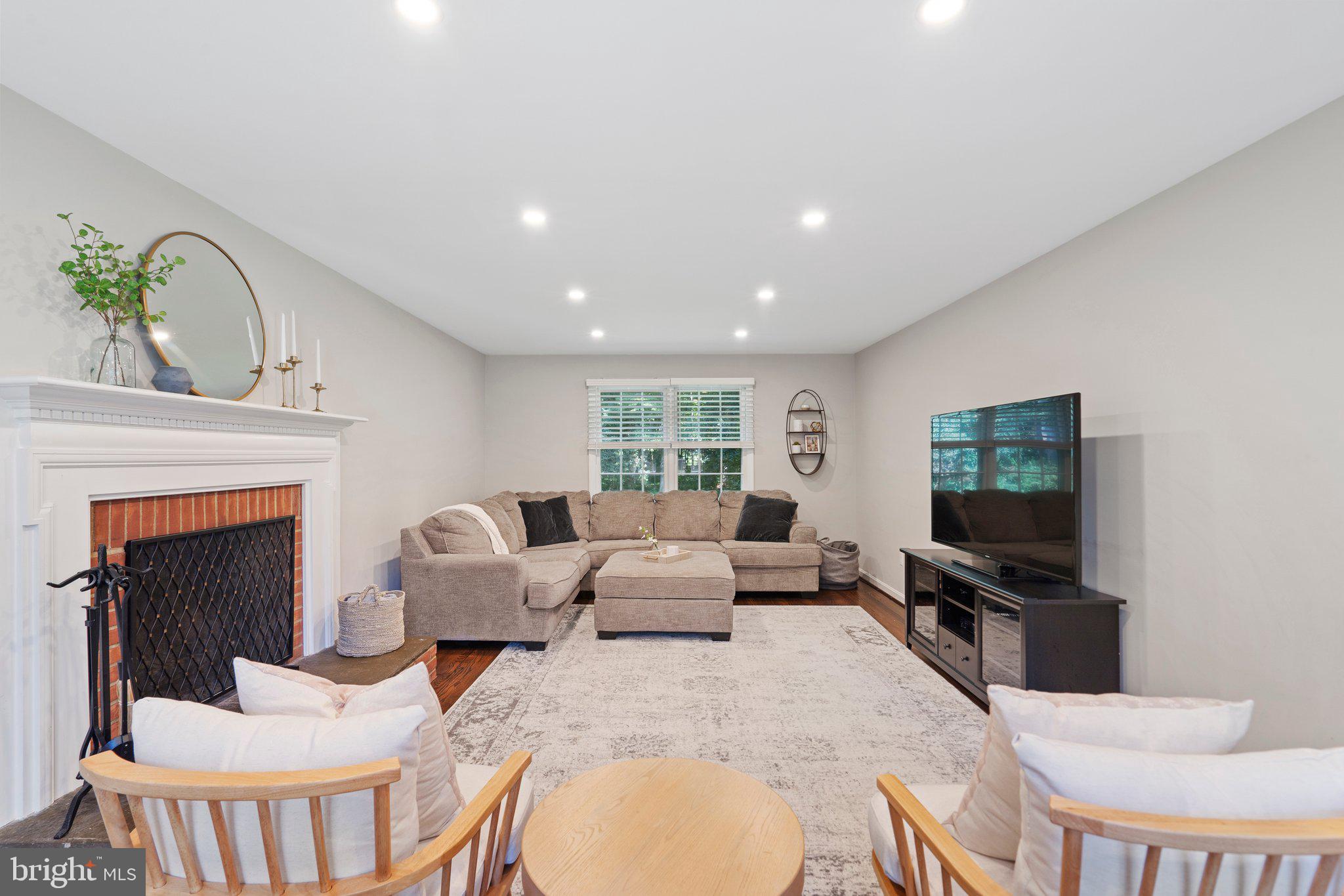 GRANBY WOODS - Residential