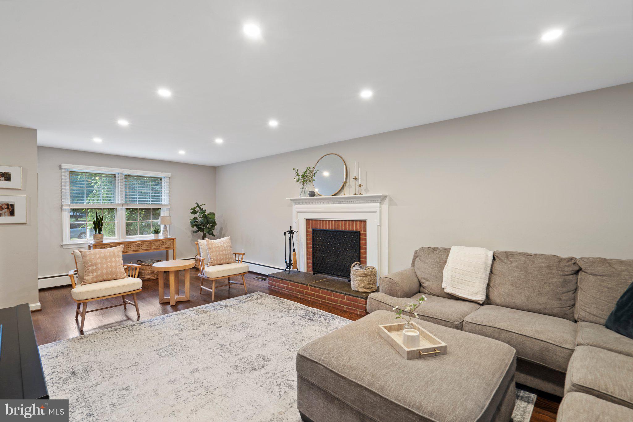 GRANBY WOODS - Residential