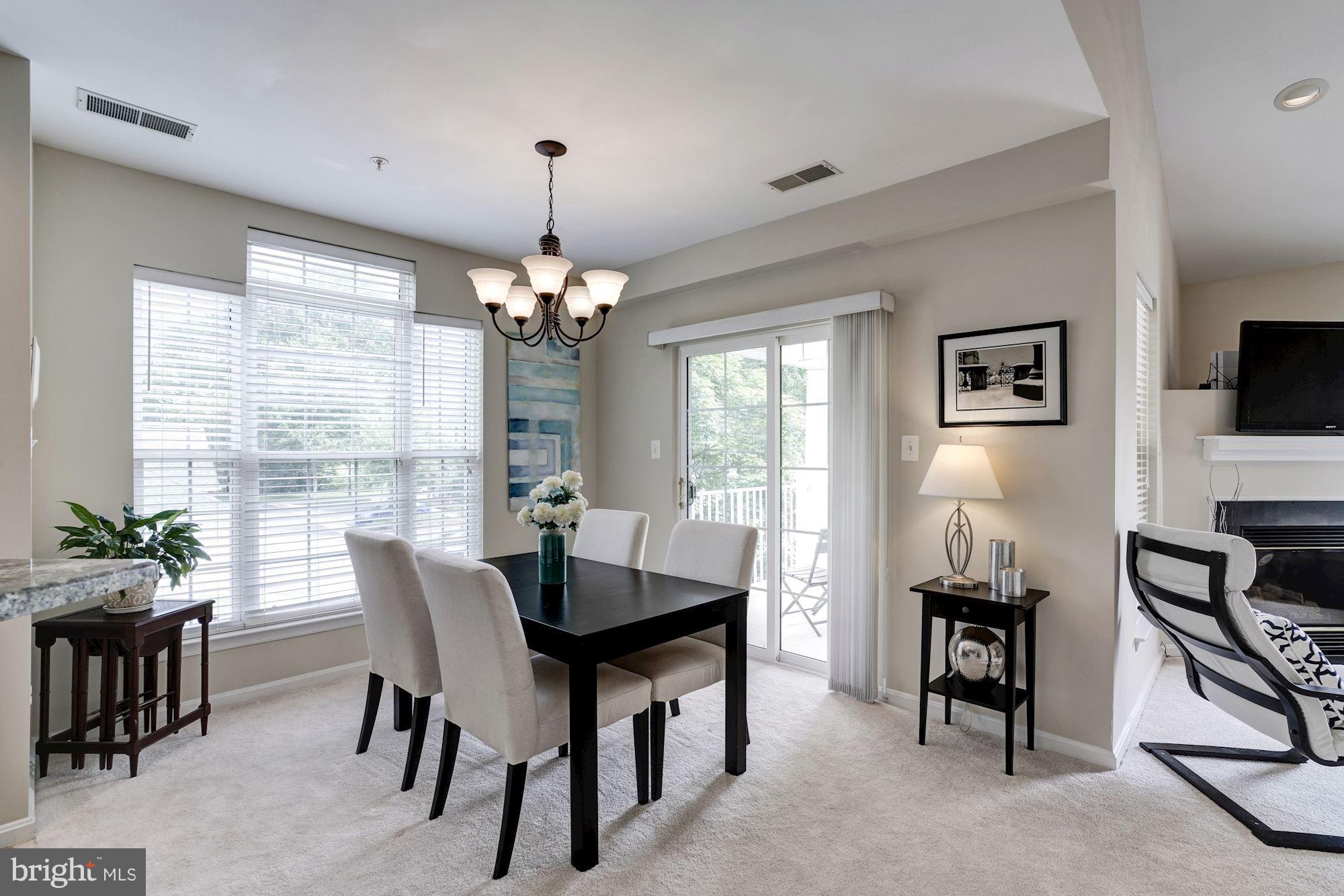 LAKESIDE AT SOUTH RIDING - Residential