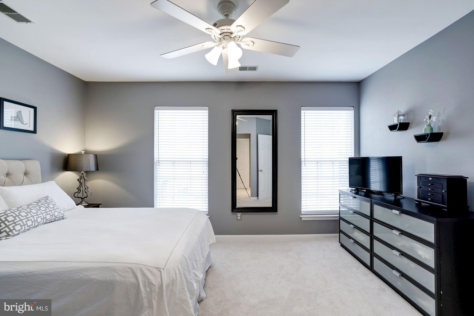 LAKESIDE AT SOUTH RIDING - Residential