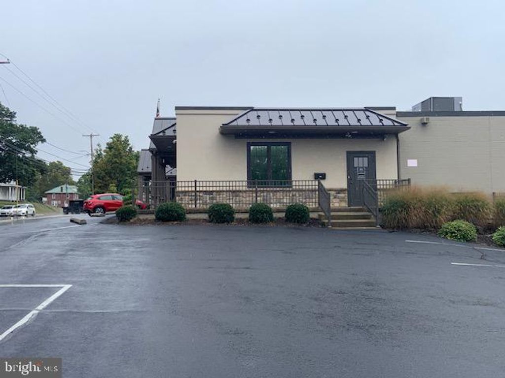 Photo of 607 E Main Street, EPHRATA, PA 17522 (MLS # PALA2057616)