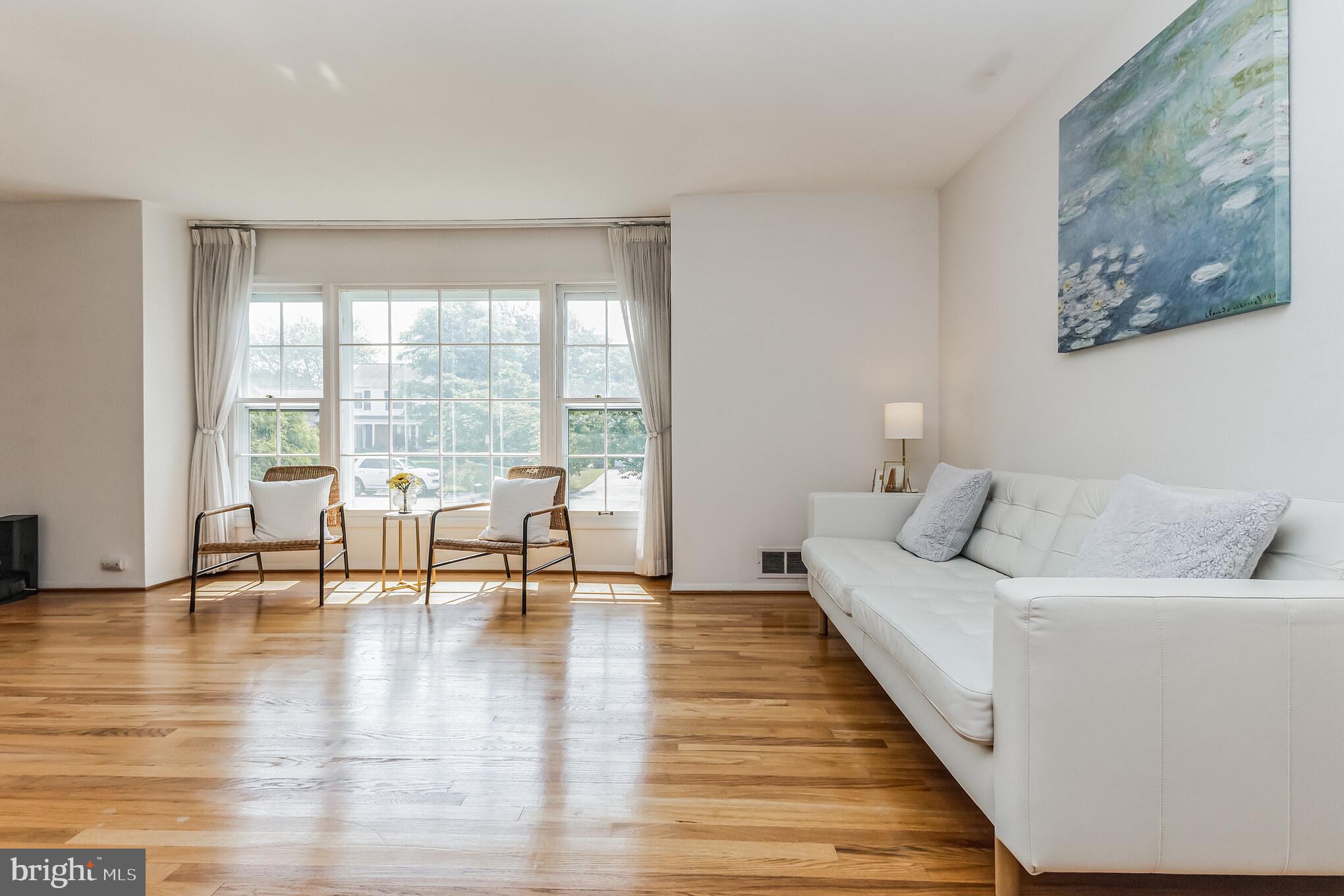 FOX HILLS - Residential Lease