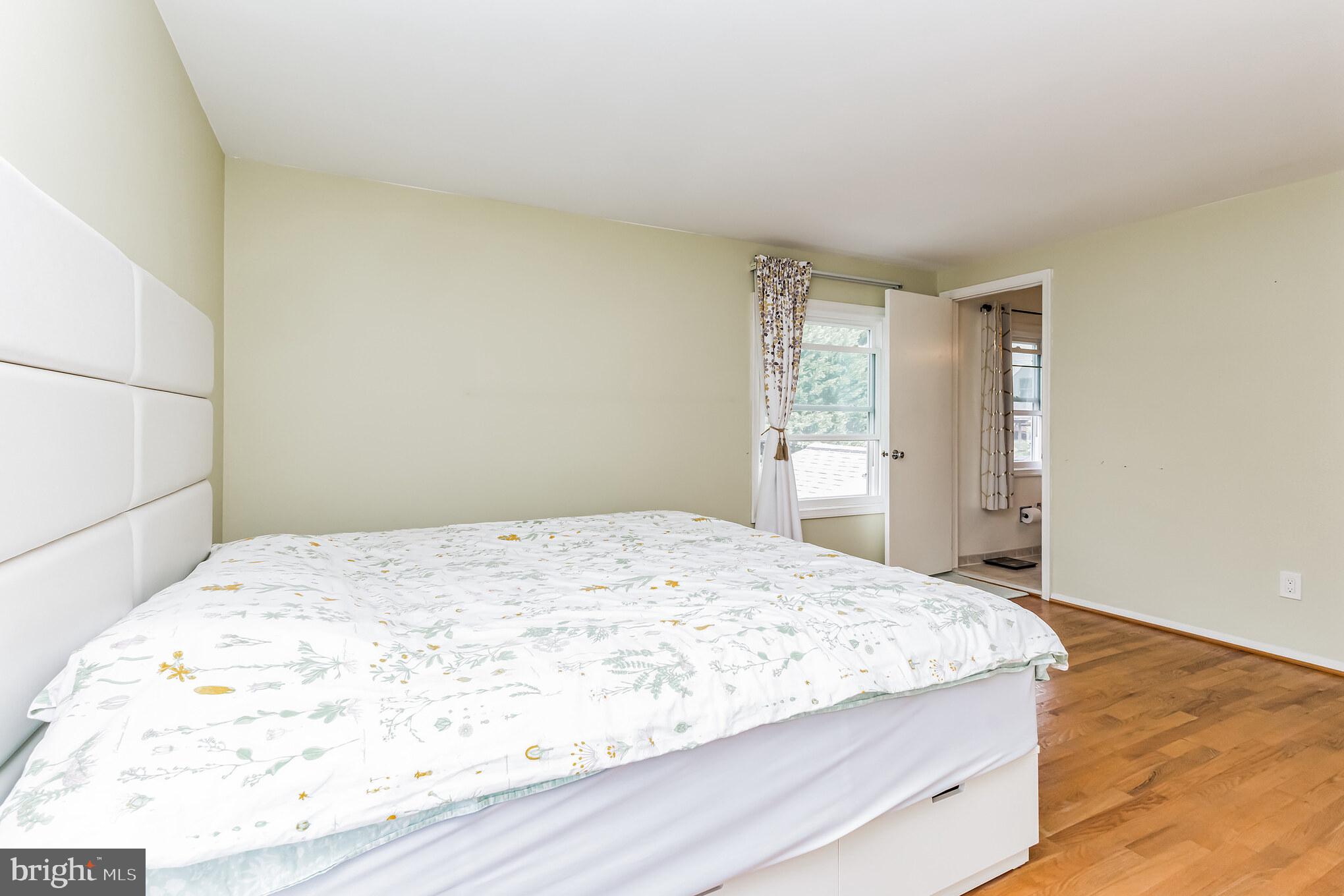 FOX HILLS - Residential Lease