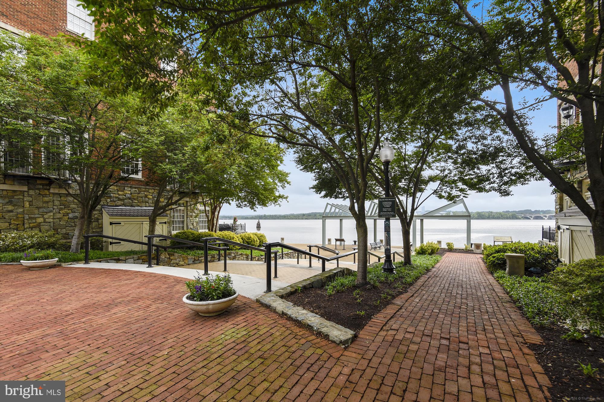 FORDS LANDING - Residential