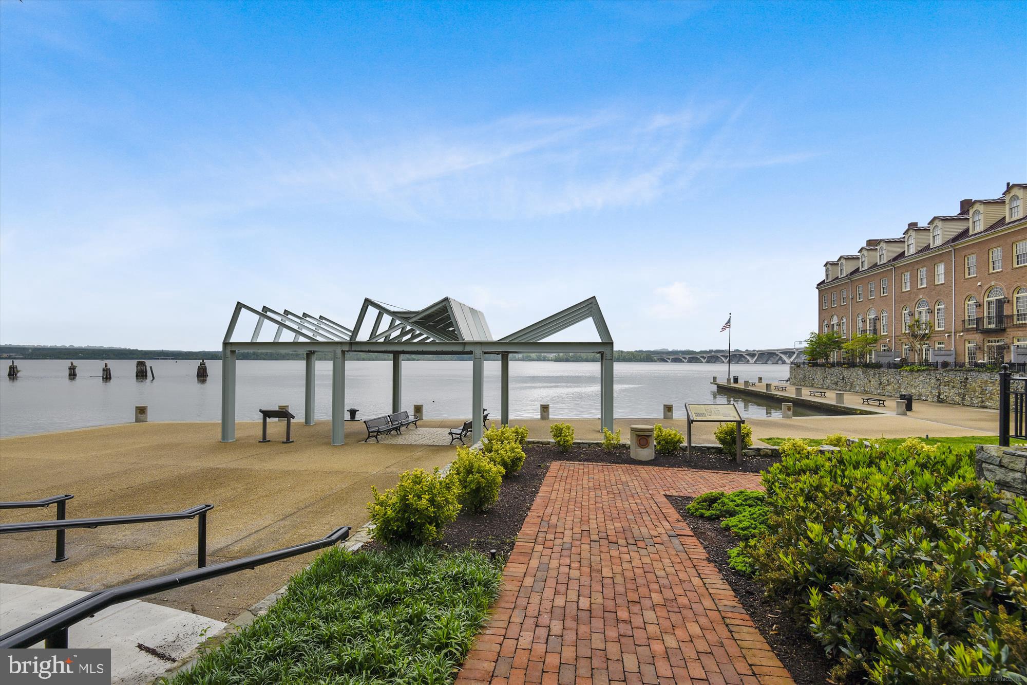 FORDS LANDING - Residential