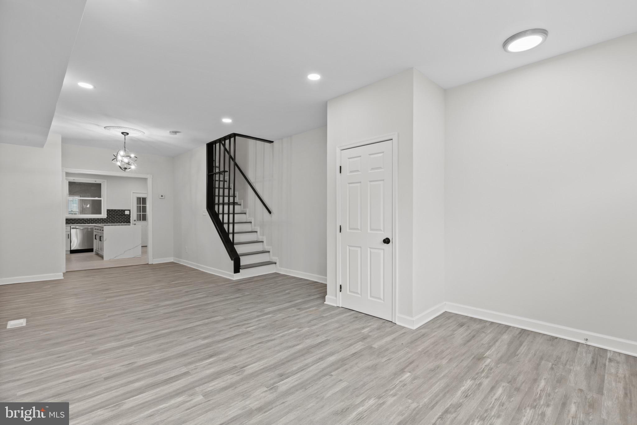 HIGHLANDTOWN - Residential