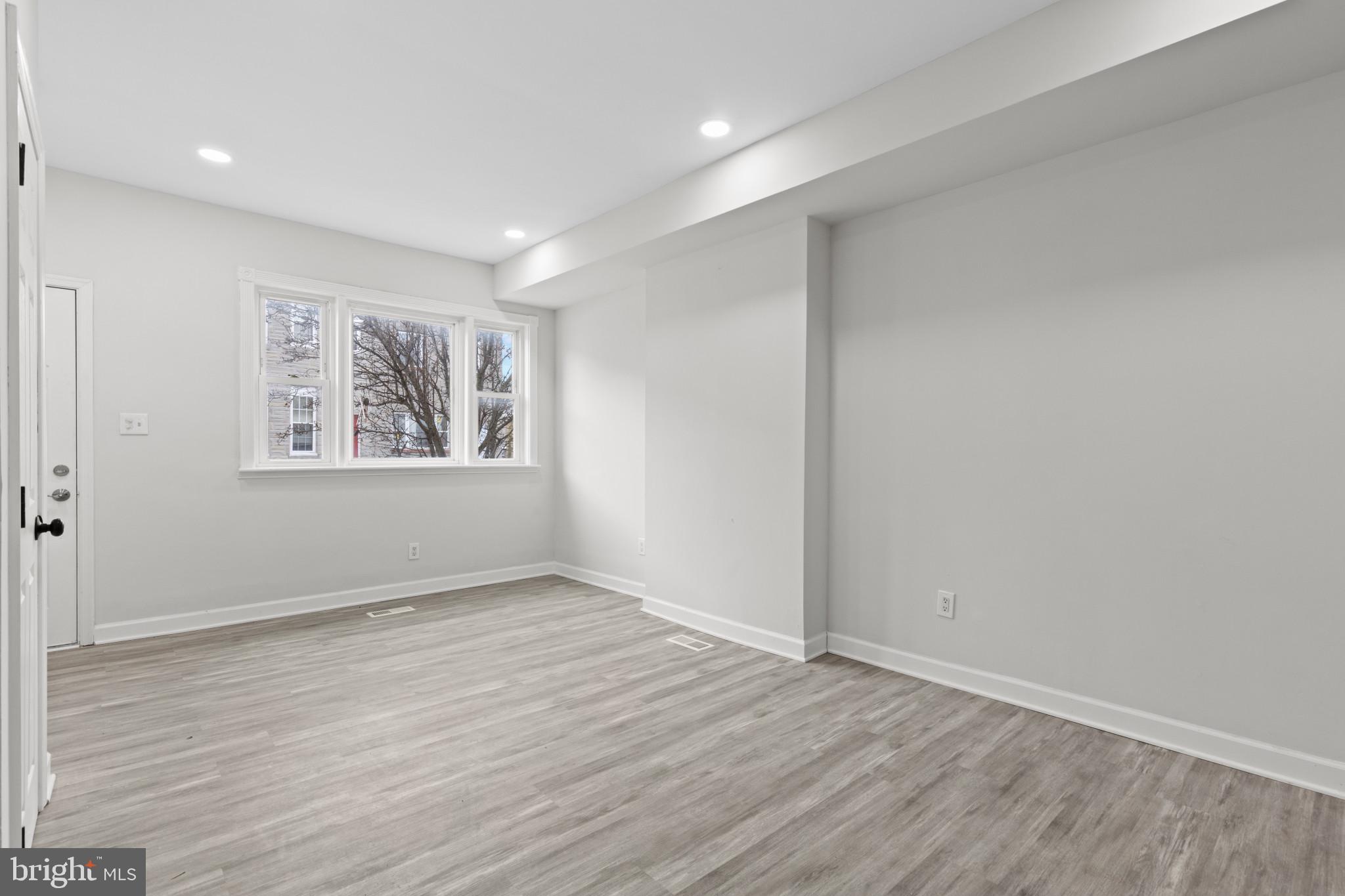 HIGHLANDTOWN - Residential