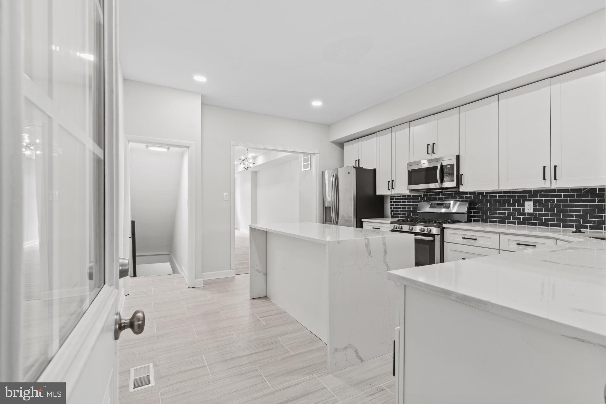 HIGHLANDTOWN - Residential
