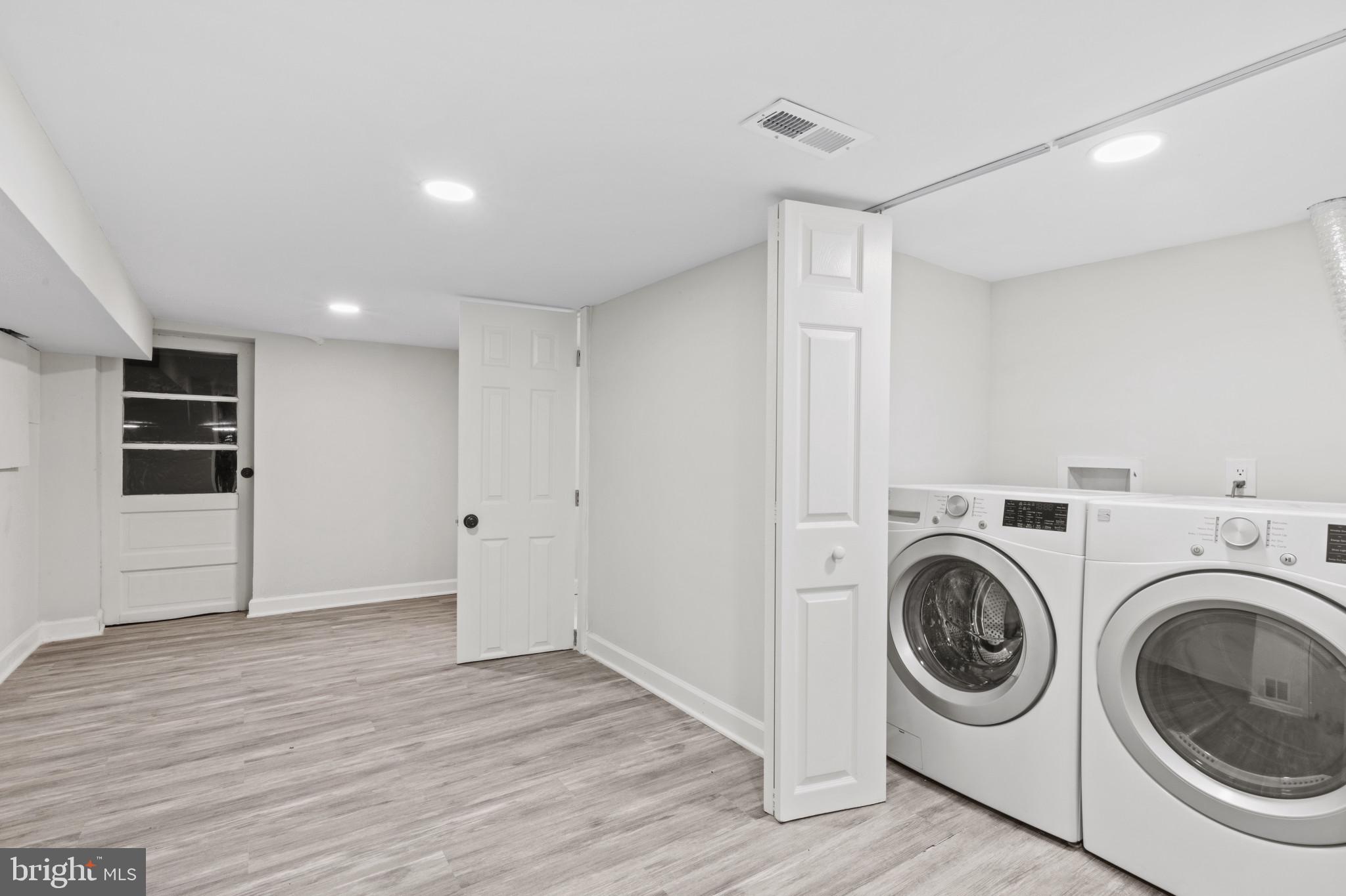 HIGHLANDTOWN - Residential