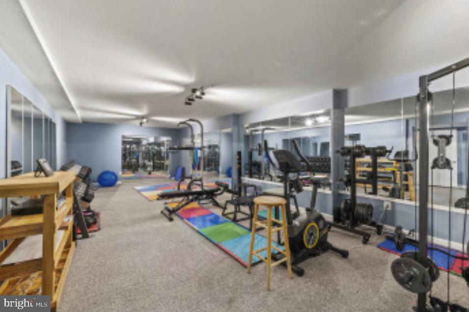 WASHINGTON OVERLOOK - Residential