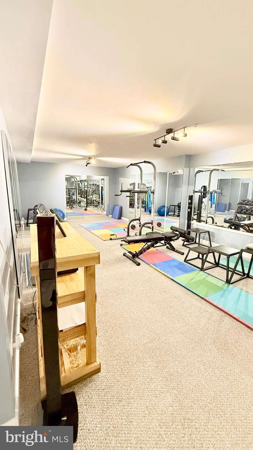 WASHINGTON OVERLOOK - Residential