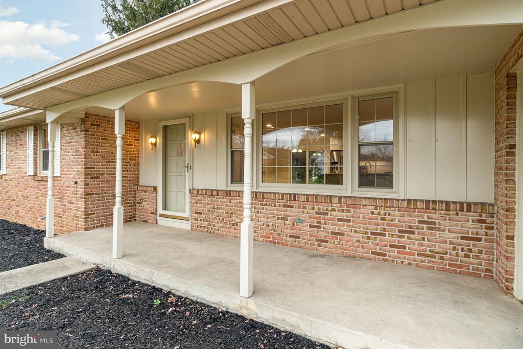 Photo of 820 W View Avenue, Manheim, PA 17545 (MLS # PALA2045678)