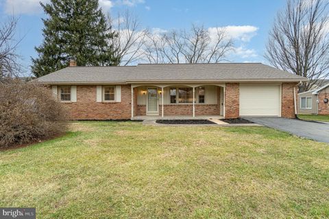 Photo of 820 W View Avenue, Manheim, PA 17545 (MLS # PALA2045678)