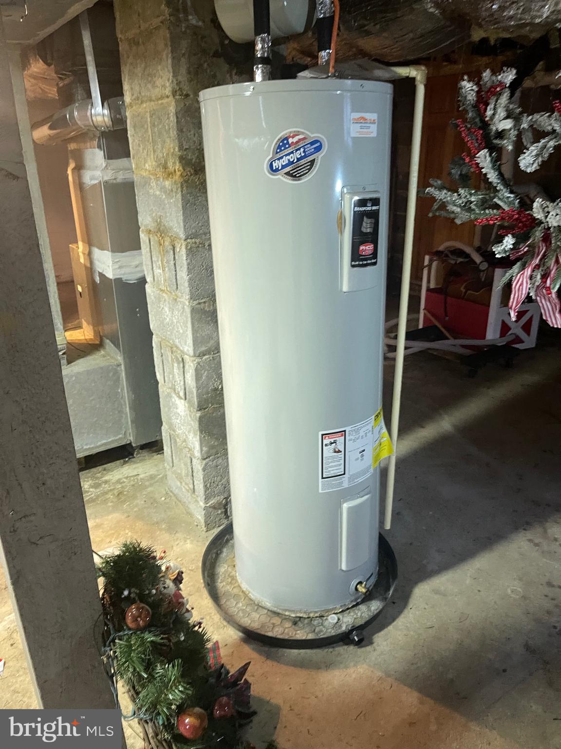 WINDSOR  MILL - Residential