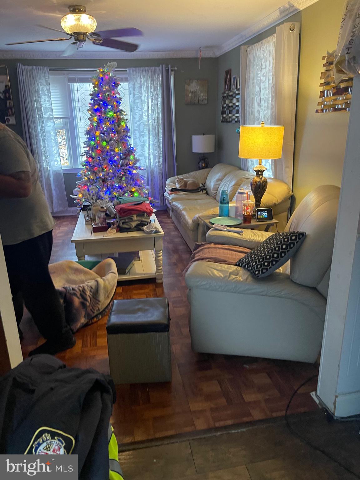 WINDSOR  MILL - Residential