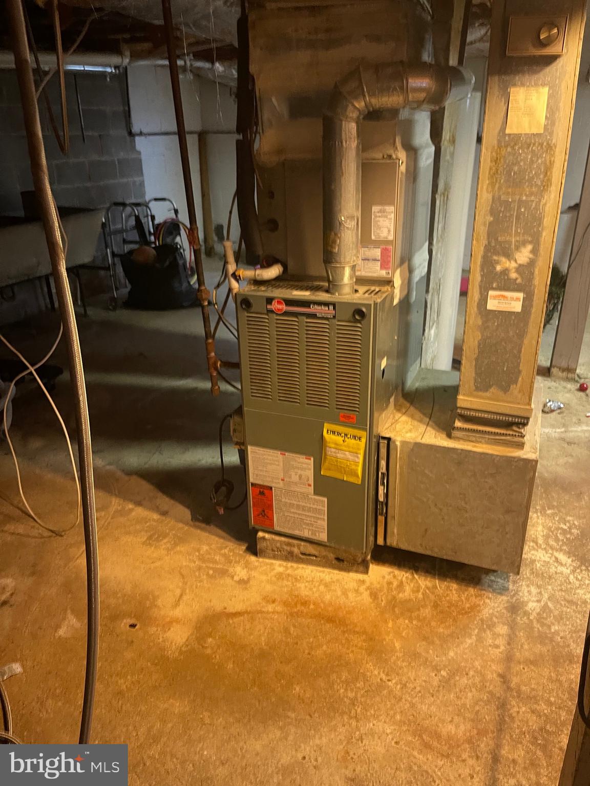 WINDSOR  MILL - Residential