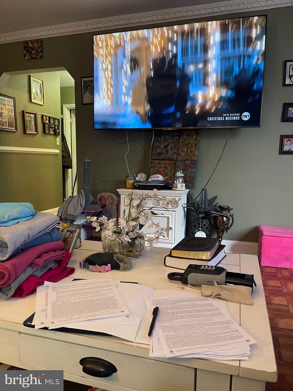 WINDSOR  MILL - Residential