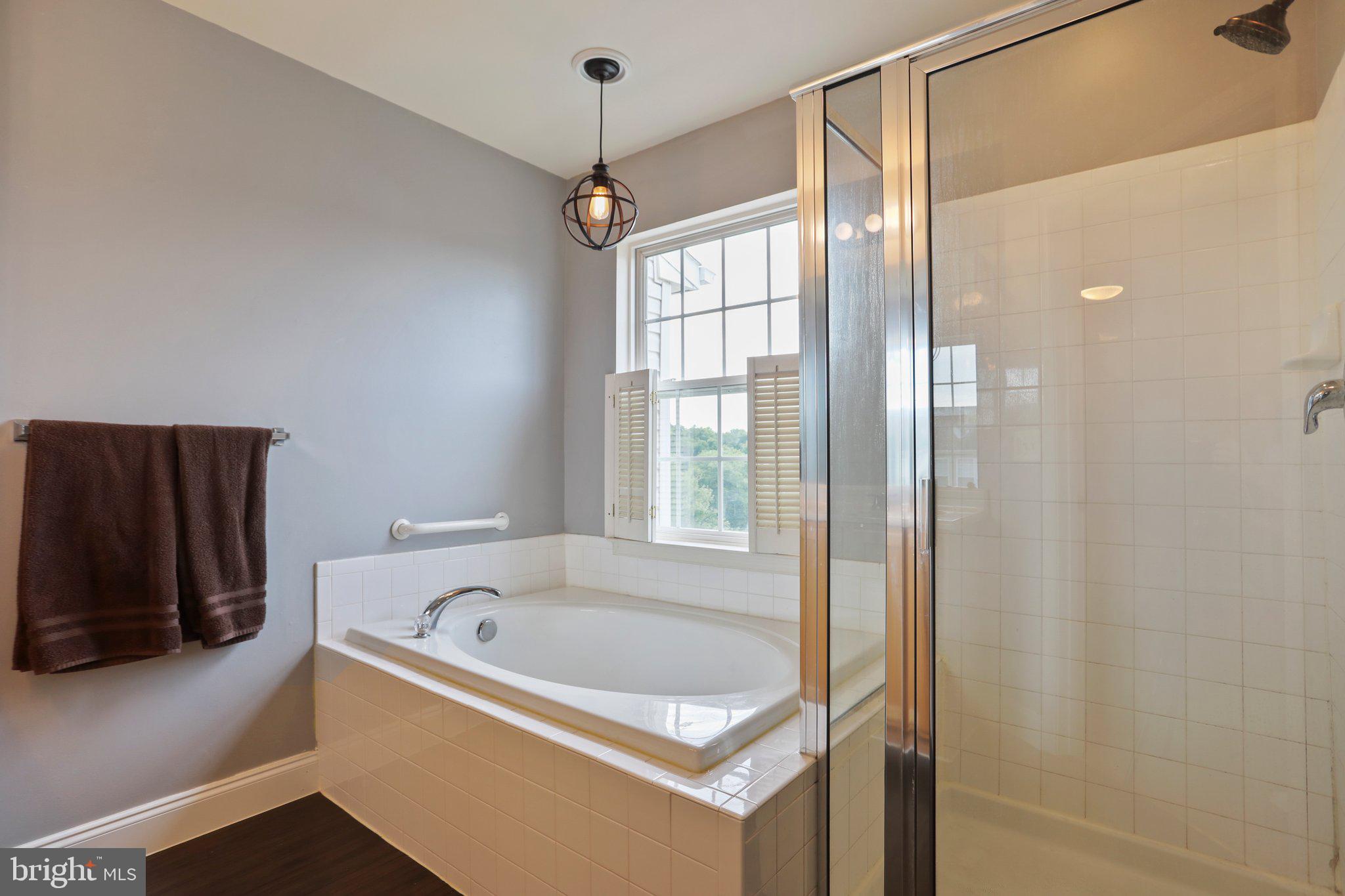 LAKELAND PLACE - Residential