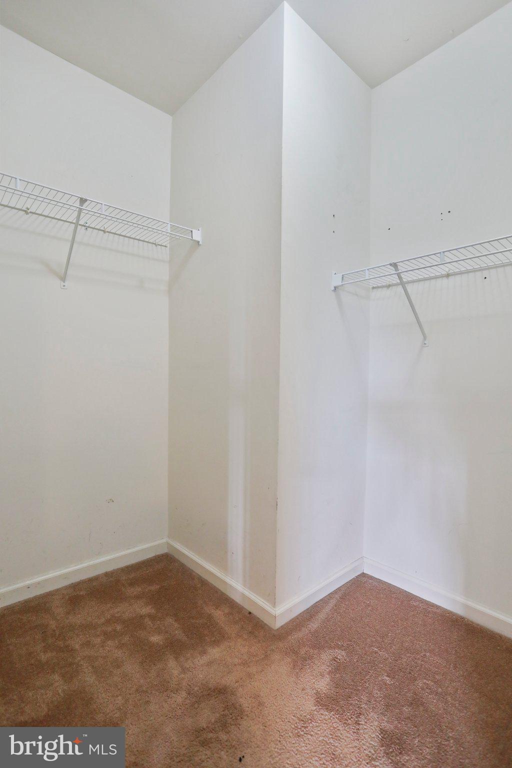 LAKELAND PLACE - Residential