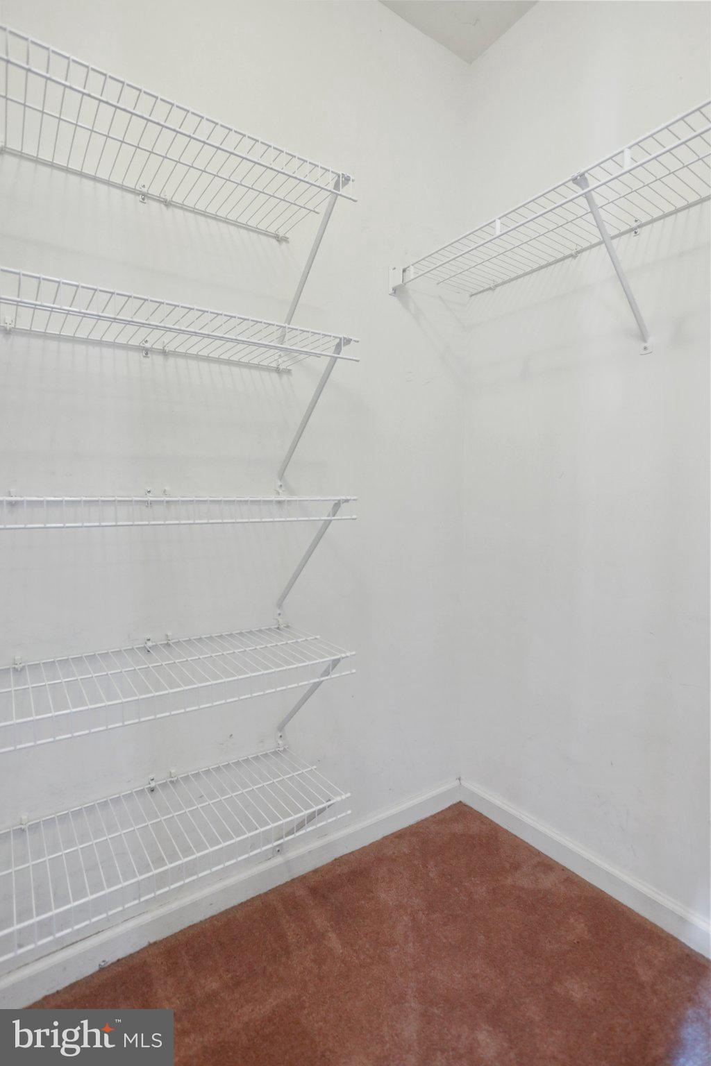 LAKELAND PLACE - Residential