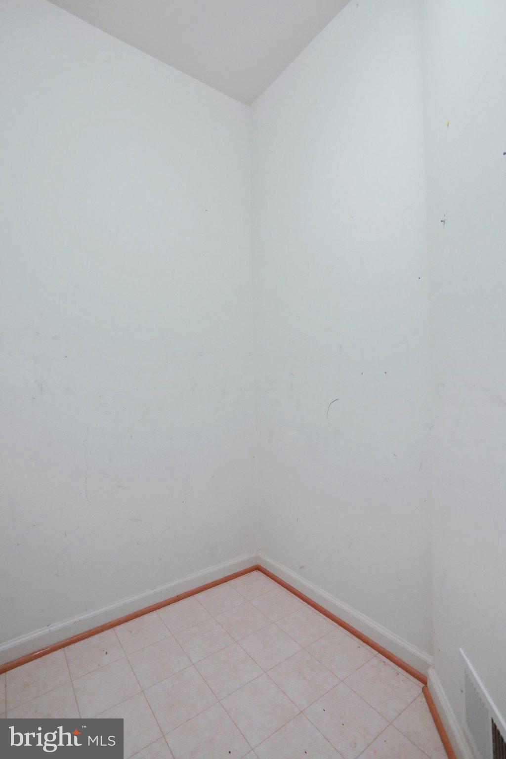 LAKELAND PLACE - Residential