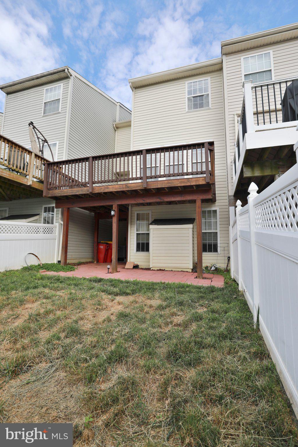 LAKELAND PLACE - Residential