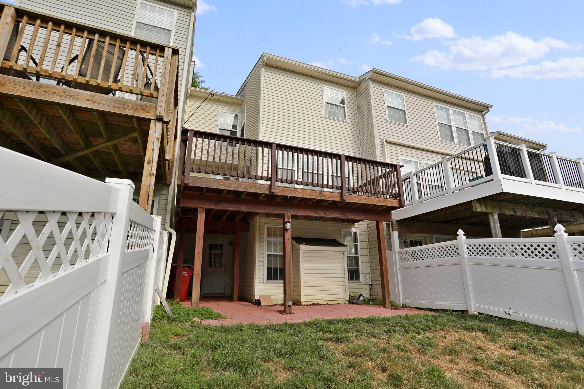 LAKELAND PLACE - Residential