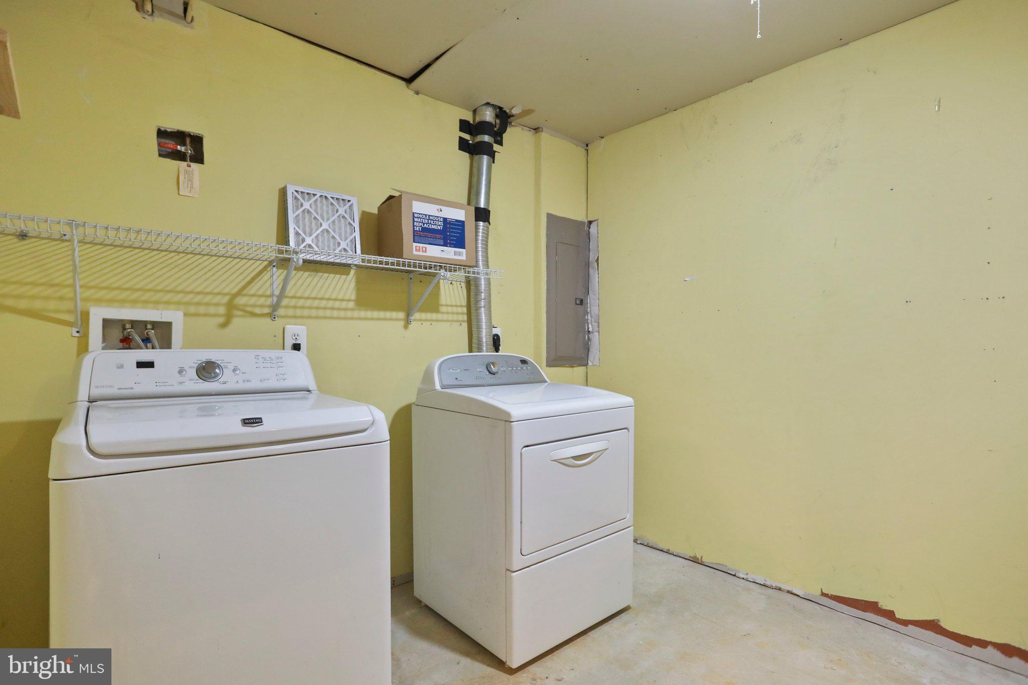 LAKELAND PLACE - Residential