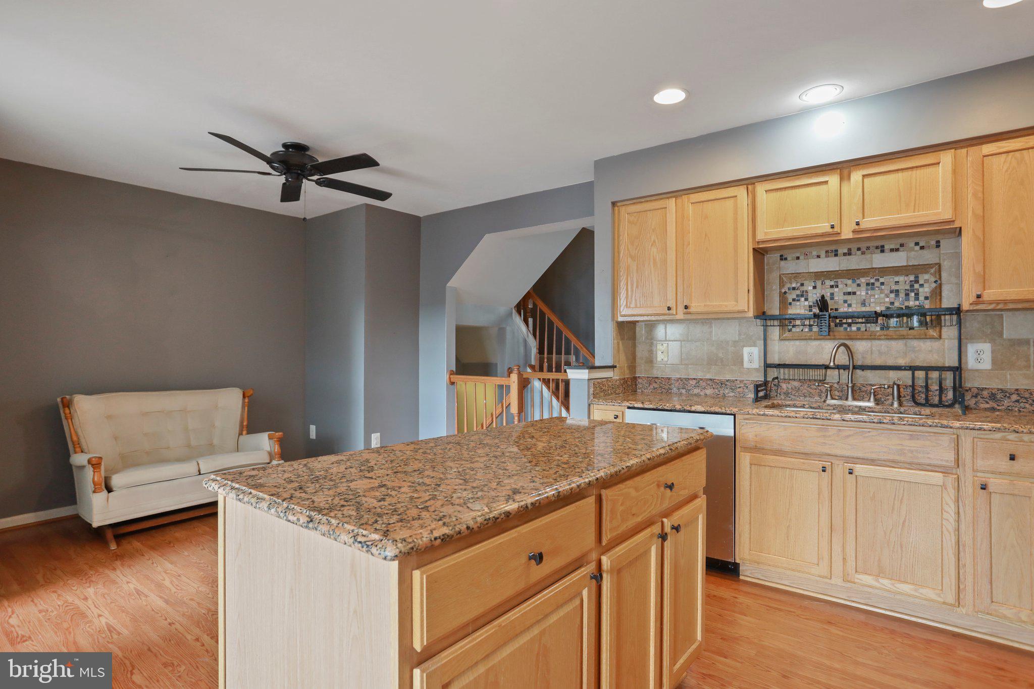 LAKELAND PLACE - Residential