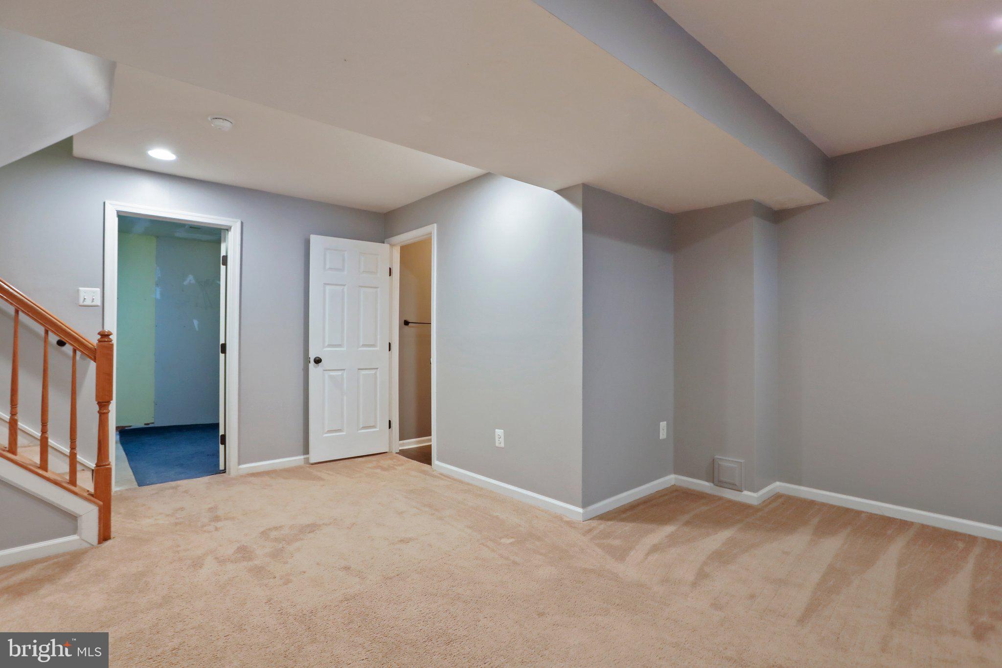 LAKELAND PLACE - Residential