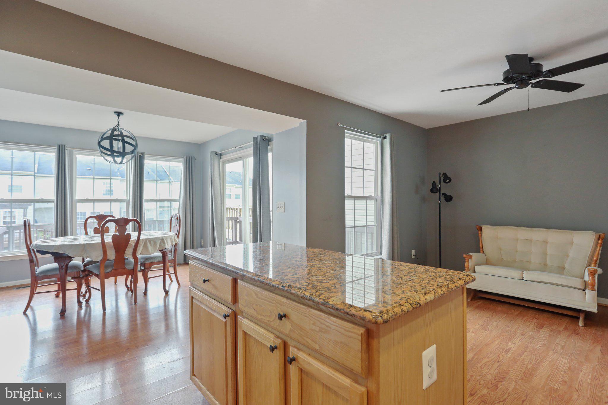 LAKELAND PLACE - Residential