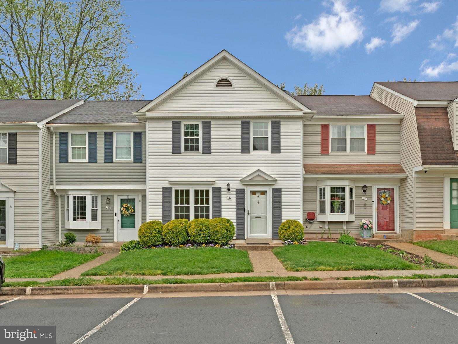 COUNTRYSIDE - Residential